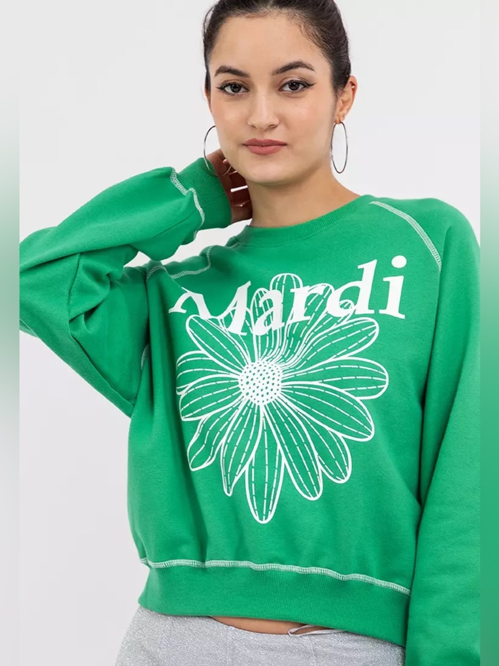 Mardi Mercredi Flower Mardi Cropped Raglan Crewneck Sweatshirt | Green/White